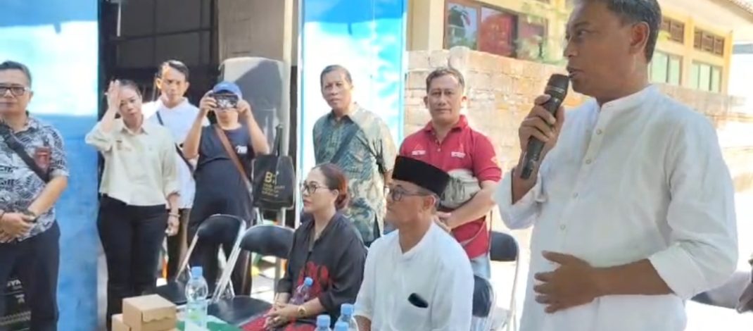 Wakil Bupati Supit, Kariyasa Adnyana dan Turkini Saksikan Pemotongan dan Pembagian Kurban di Muhammadiyah Buleleng